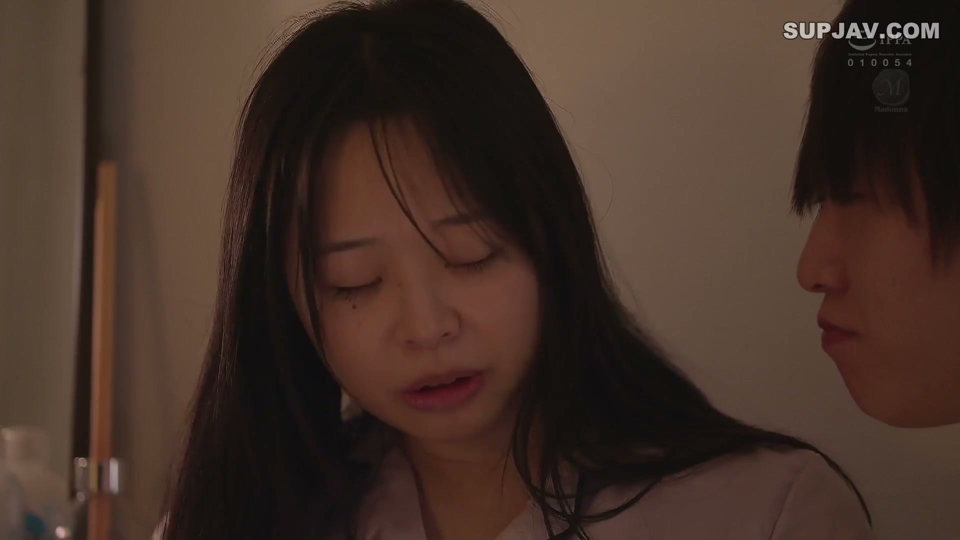 Yumi Kazama JUQ-645: Tốc Độ Dồn Dập, Sức Bền Kiệt Quệ Cùng Bạn Vợ!
