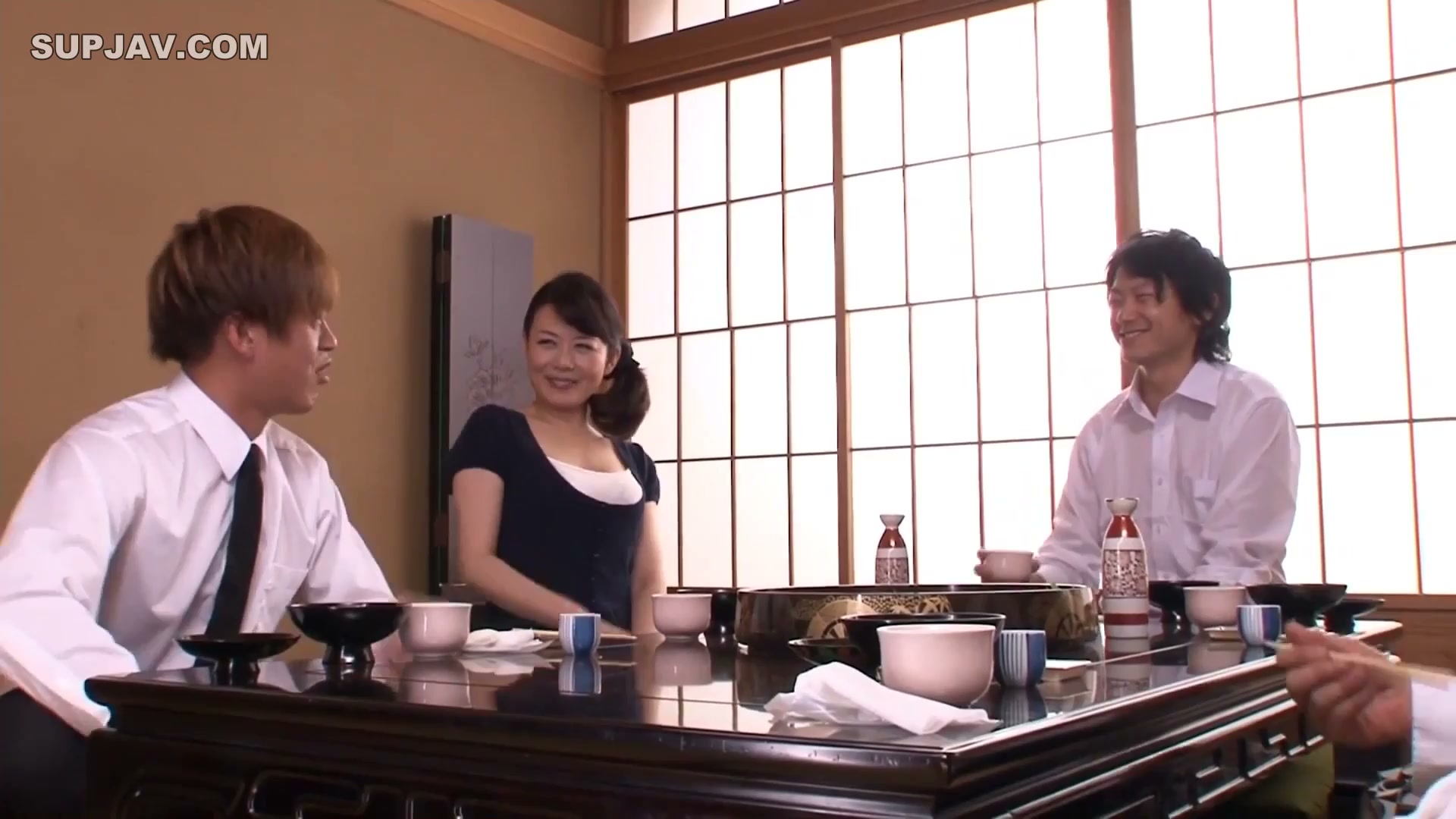 Cuộc chiến thể lực dồn dập của Yurie Matsushima, Eriko Miura trong JUX-074