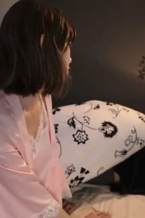 Sumire Kurokawa và MEYD-779: Cuộc Đổ Bộ Dồn Dập, Bất Tận!
