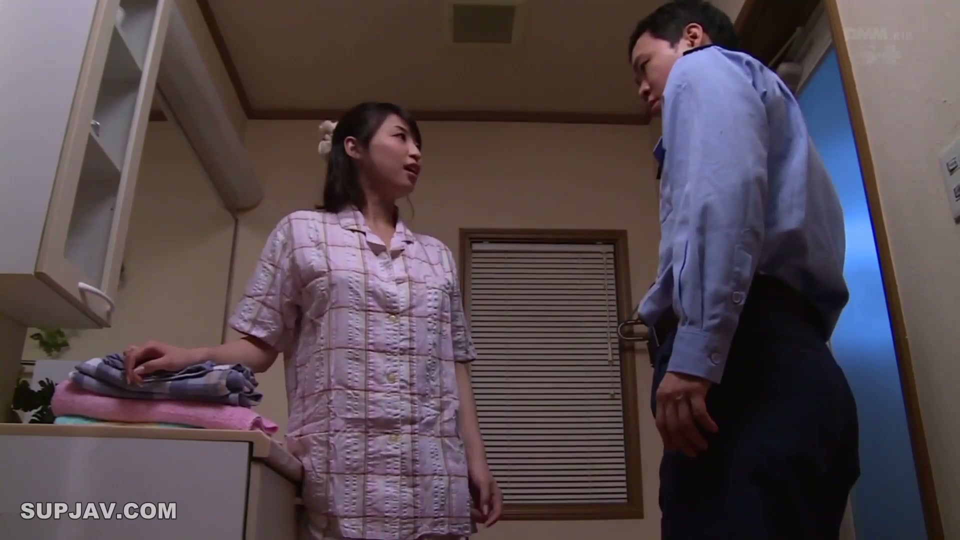 Shoko Akiyama bùng nổ dồn dập, cực khoái không ngừng với SNIS-083