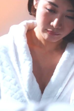 Yuri Oshikawa bùng nổ kiệt sức trong cơn dồn dập JUQ-886